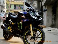 YAMAHA R15 V3